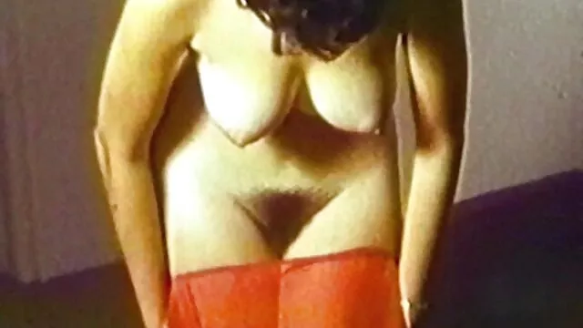 Fille film porno amateur en francais maigre sautant sur une bite