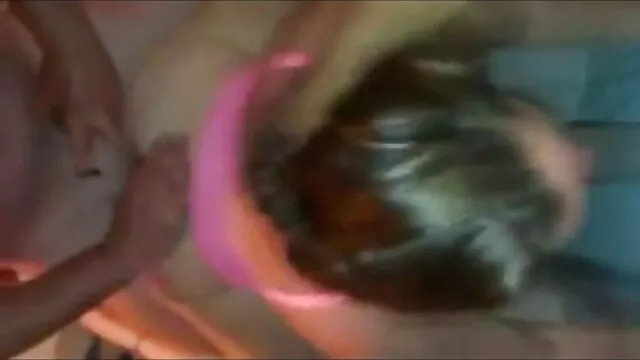 Le film x amateur français mec caresse deux jeunes filles sportives et baise en anal