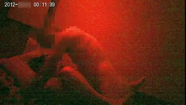 Le mec lèche la chatte humide de la blonde film x français amateur