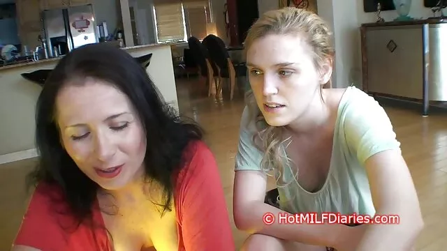 La chienne mature Alyssa Lynn demande film porno amateur gratuit français du sperme sur ses seins