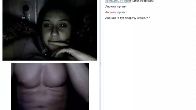 Des mecs noirs et blancs avec d'énormes chattes film amateur francais x baisent la chienne Katrina Jade