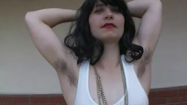 Bien sûr, au gré d'un chien pointilleux, ce doux film porno amateur gratuit français cul luxuriant sera sûrement baisé par une bite puissante, mais aujourd'hui il veut finir dans une petite bouche douce