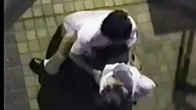 Superbe brune aux gros film francais amateur x seins boxe avec un entraîneur et baise en anal