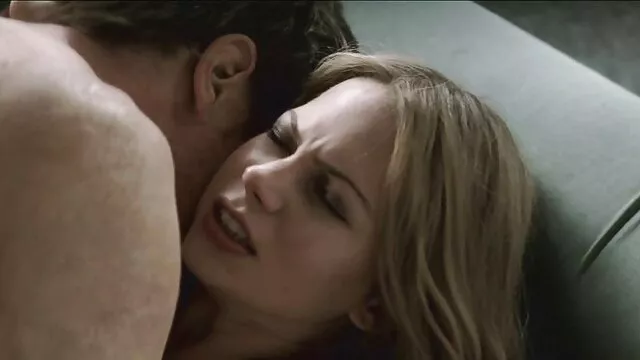 Les gars voulaient tellement baiser qu'ils ont retiré de l'argent à leurs parents et ont commandé une fille. La mignonne a doucement sucé les gars et a commencé à casting x amateur francais s'asseoir sur les bites excitées