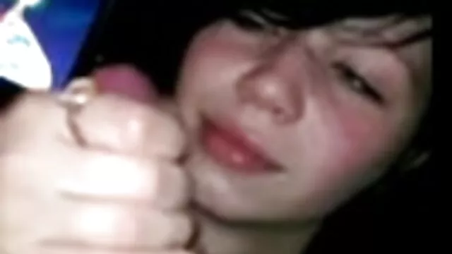 Une film x gratuit francais amateur femme dépravée baise le trou du cul et les poings de son mari avec un gode