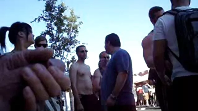 La chienne s'est film porno amateur en francais fâchée contre son amie, qui a jeté son gode et l'a punie d'une baise rude