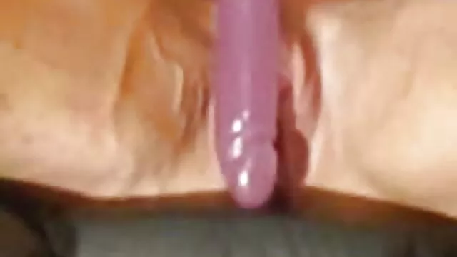 La beauté se film porno amateur français baise dans le cul avec un gode anal