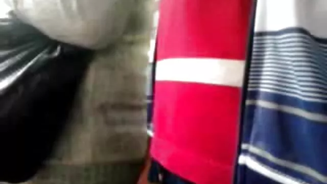 Le mec baise une blonde dans deux fentes humides, la salope film x gratuit amateur francais couine de plaisir