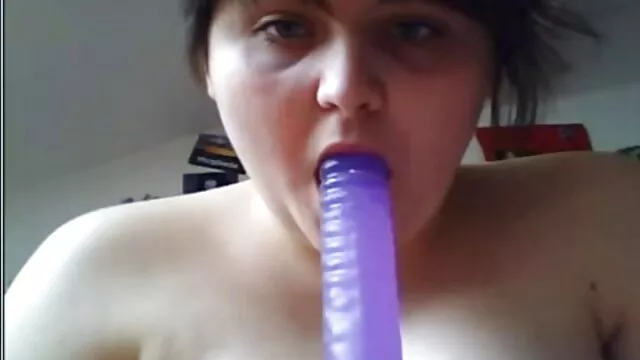 Les jeunes mecs adorent le sexe anal, cette fois ils se sont enfermés dans la salle de bain et ont commencé par une pipe, puis sont passés à l'essentiel. La film x amateur complet fille a écarté les jambes et le mec est entré