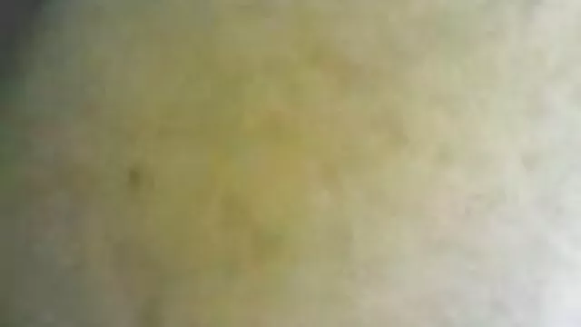 Le mec est venu expulser une jeune brune et a commencé à la film porno français amateur gratuit baiser