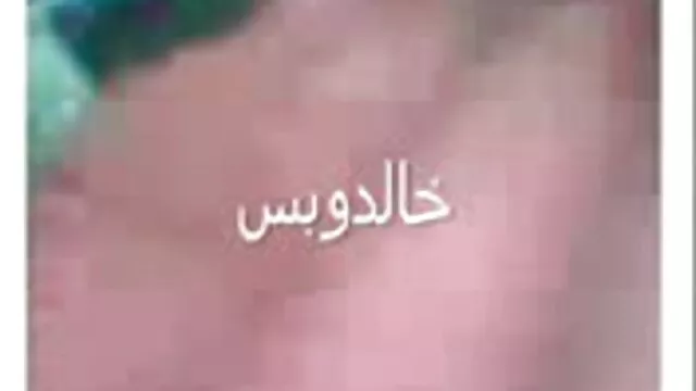 Regarde, l'énorme merde film gratuit amateur porno va entièrement dans la bouche grande ouverte de Nadia