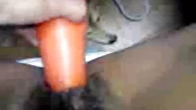 Le mâle fait signe au bébé avec sa bite, comme un chat avec une film francais amateur x saucisse, elle le suit consciencieusement et profite de son délicieux pénis rose