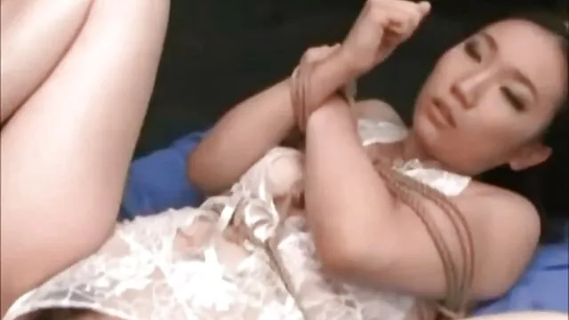Une étudiante film x francais amateur aux gros seins prend le sperme du professeur sur le visage