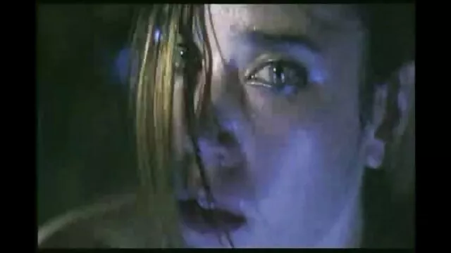 Deux jeunes salopes film x français gratuit amateur baisent avec un homme chaud qui, avec sa grosse bite, baise ces putes insatiables