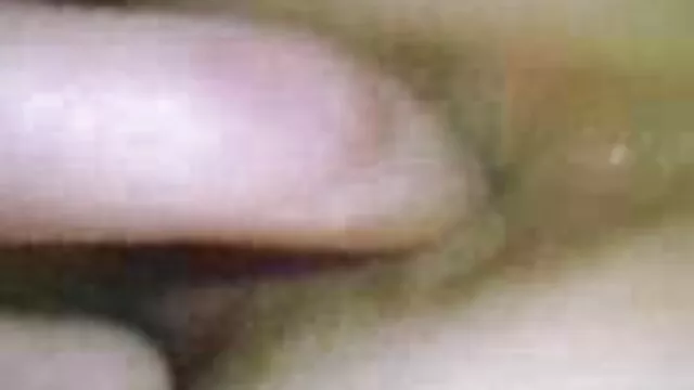 Jeune xxx francais amateur beauté aux gros seins suce le pénis épais de son amie