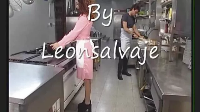 Les mecs ont organisé une double pénétration blonde film x amateur français sexy dans la salle de bain