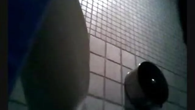 Il a retiré la culotte d'une chienne et a ouvert film x amateur français gratuit son anal